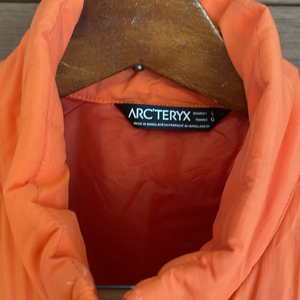 EUC arcteryx women’s large vest- orange - Picture 2 of 3